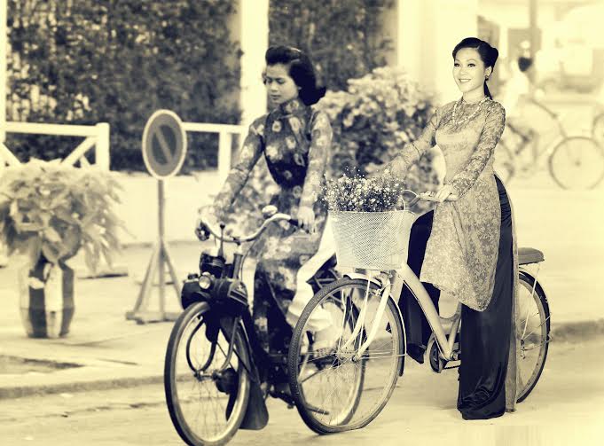 DVĐA[-]Đinh[-]Y[-]Nhung[-]xuất[-]hiện[-]thùy[-]mị[-]trong[-]bộ[-]ảnh[-]Thiếu[-]nữ[-]Sài[-]Gòn[-]xưa